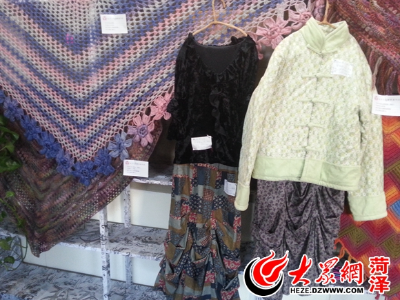 展出手工制衣 展出手工制衣
